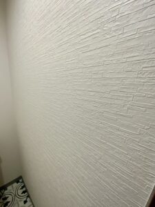 あえて収納を減らしたマンションのトイレリフォーム　おしゃれな内装も必見！