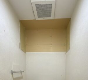 あえて収納を減らしたマンションのトイレリフォーム　おしゃれな内装も必見！